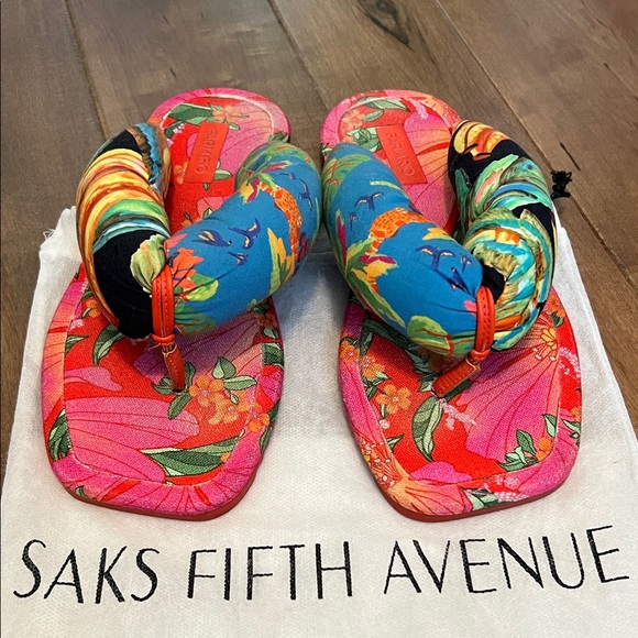 Farm Rio Puffy Sandals - Picture 1 of 7